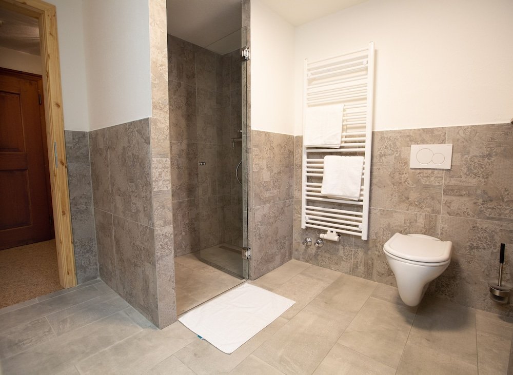 Фото Schlosswirt zu Anif