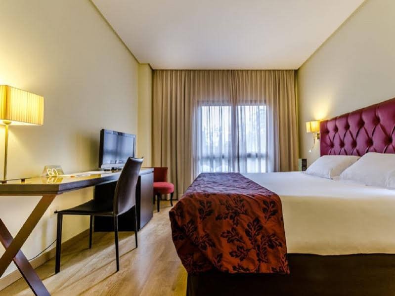 Фото Hotel Exe Guadalete