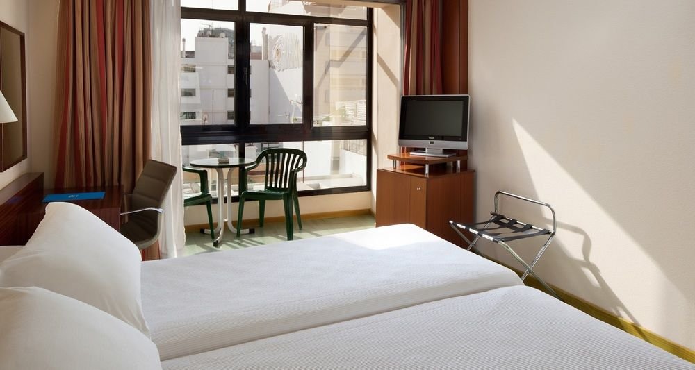 Фото Отель Nh Las Palmas Playa las Canteras