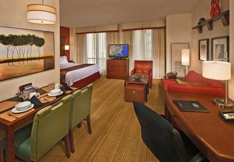 Фото Residence Inn by Marriott Arlington Courthouse