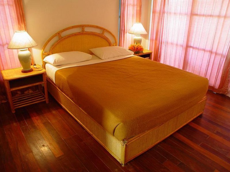 Фото Phi Phi Bayview & Premier Resort