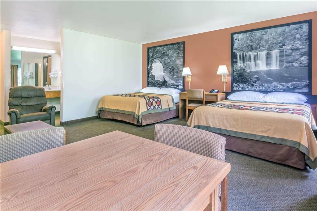 Hotel Super 8 Louisa, Commonwealth of Kentucky, photo