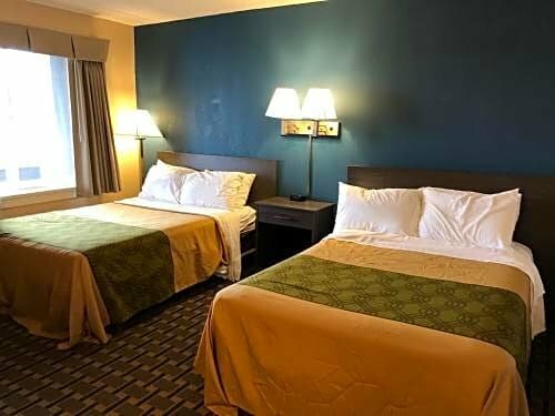 Гостиница Econo Lodge Cranston - Providence в Кранстоне