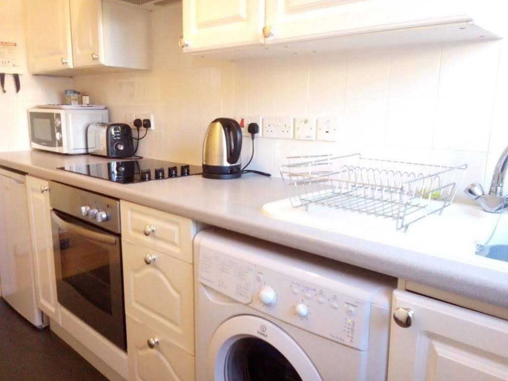 Фото Edinburgh Palace Apartment