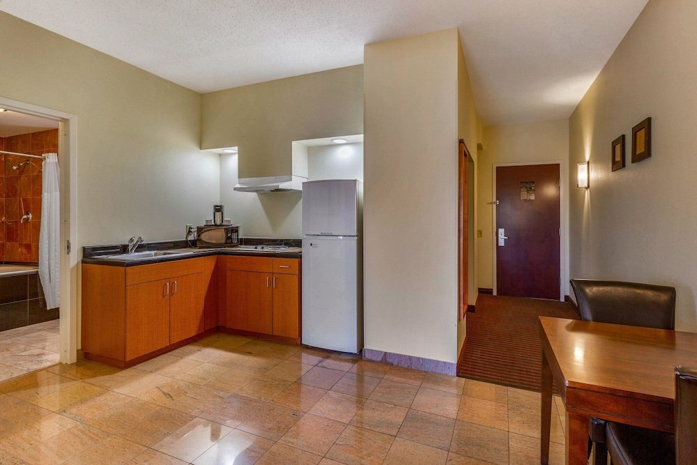 Фото Comfort Suites Leesburg