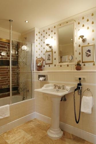 Фото Hotel Goldener Anker