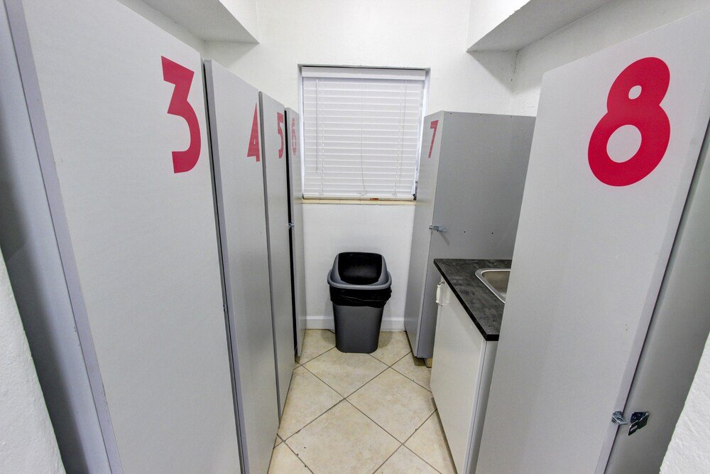 Фото Miami International by Lowkl