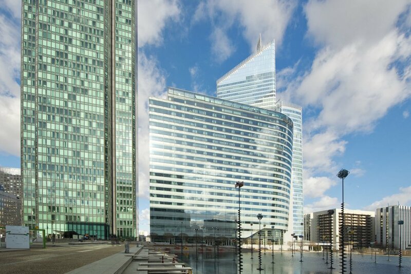 Гостиница Melia Paris La Defense в Курбевуа