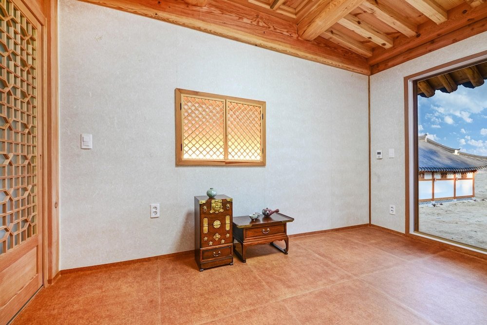 Фото Gyeongju Hanokhotel Chunchugwan