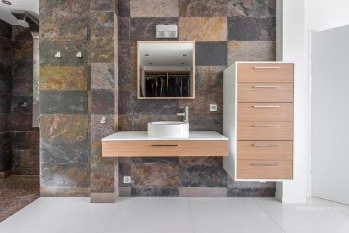 Фото The Address