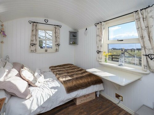 Гостиница Skipbridge Farm Cottages