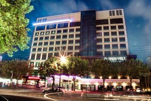 Гостиница Queen Vell Hotel & Wedding в Кенсан-Пукто