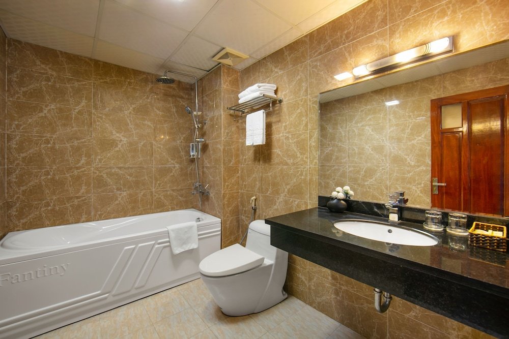 Фото Bounty Hotel