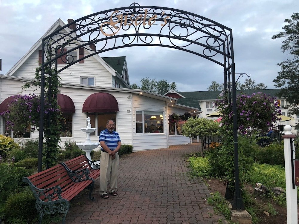 Фото Auberge Gisele's Inn