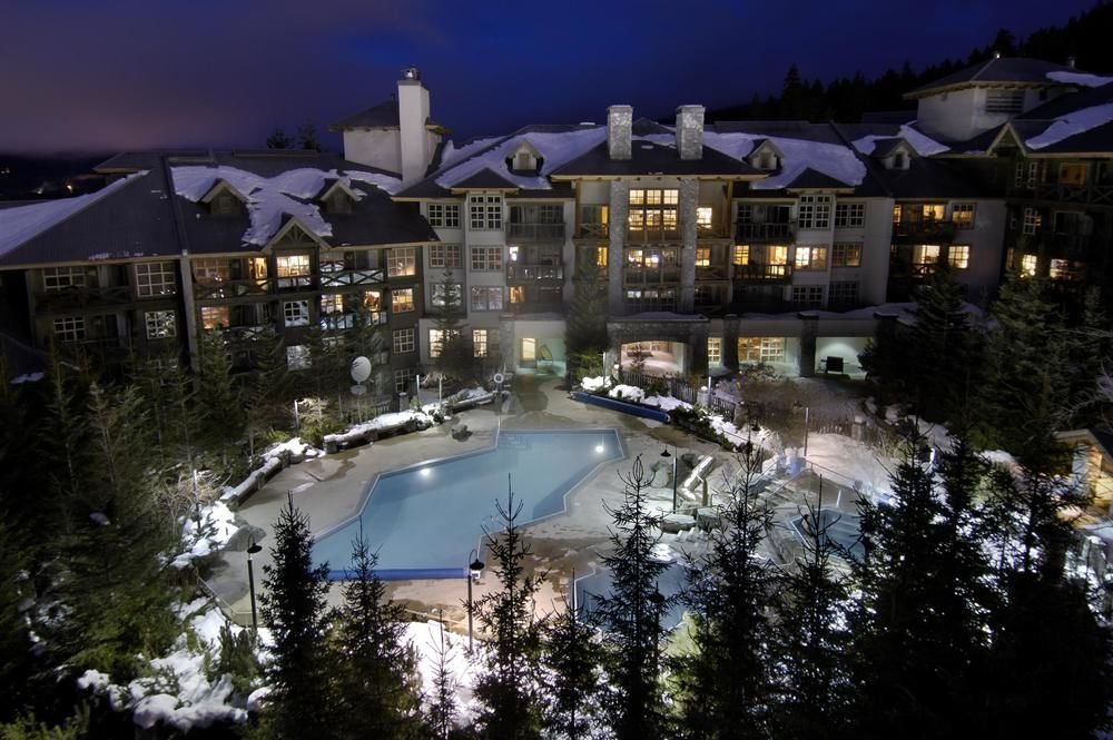Фото Blackcomb Springs Suites by Clique