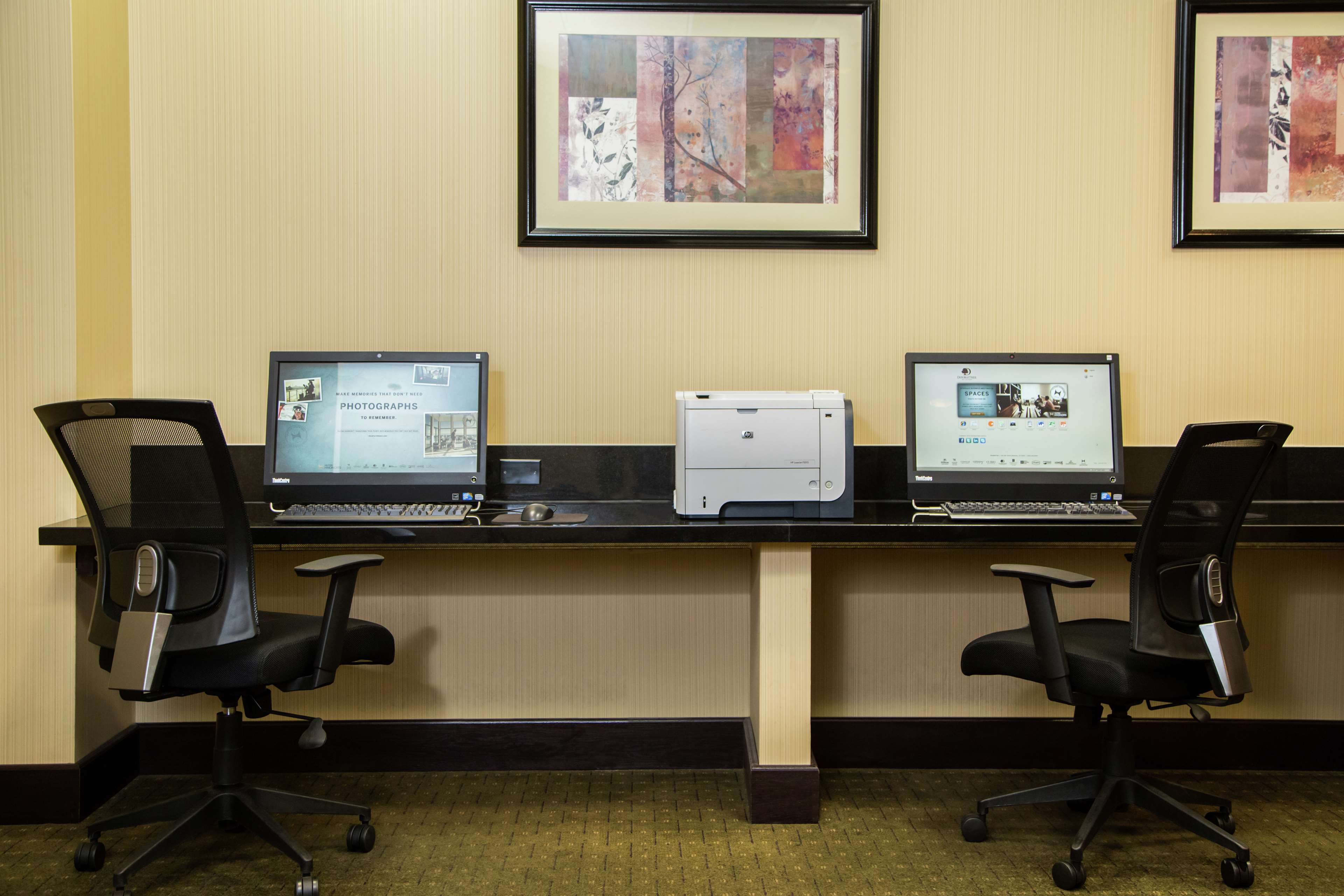 Фото DoubleTree by Hilton Hotel Modesto