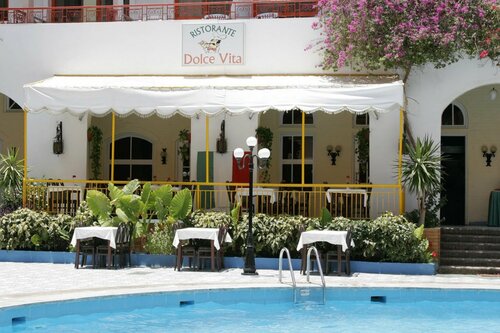 Гостиница Royal Star Empire Beach Resort в Хургаде