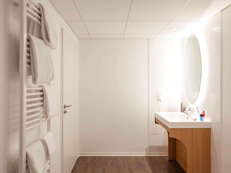 Фото 103235983044