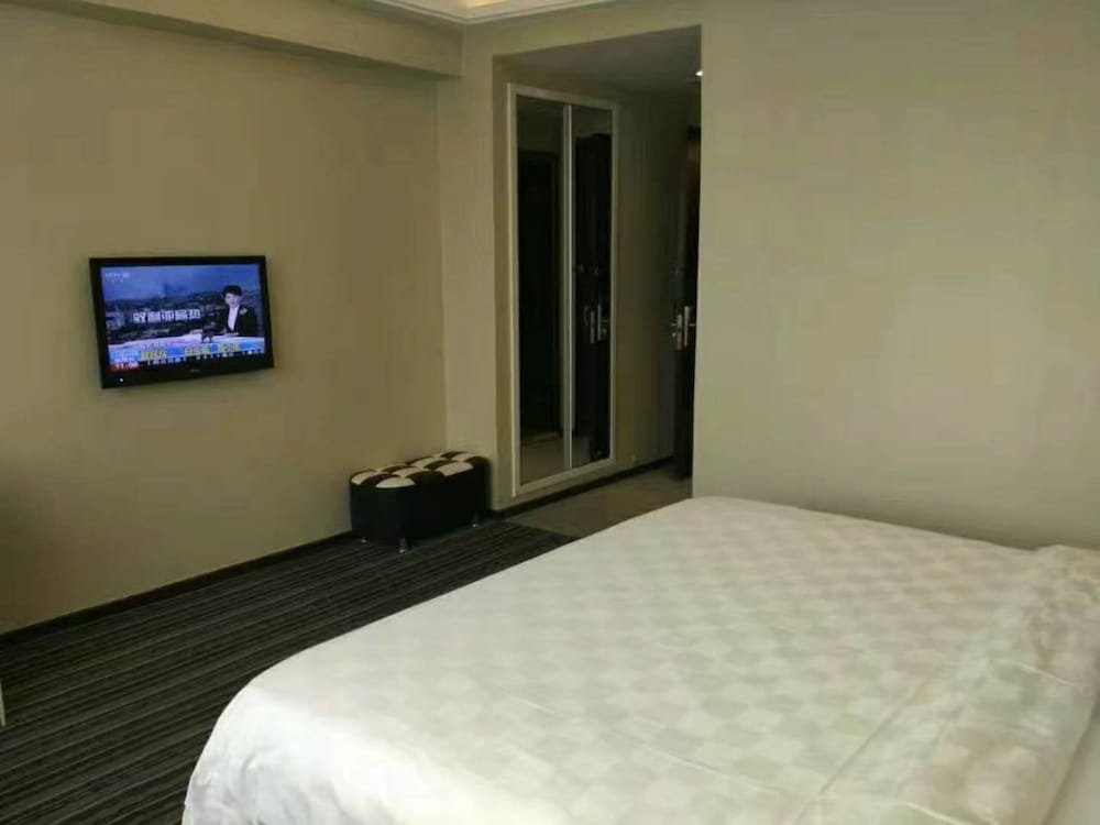 Фото Zhuhai Biwan Hotel