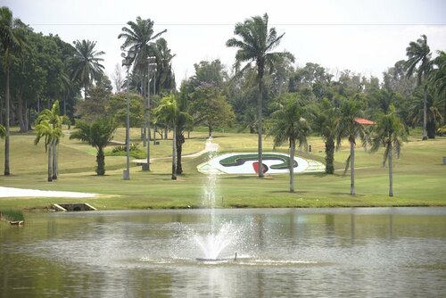 Гостиница Tanjong Puteri Golf Resort Berhad в Джохор-Бару