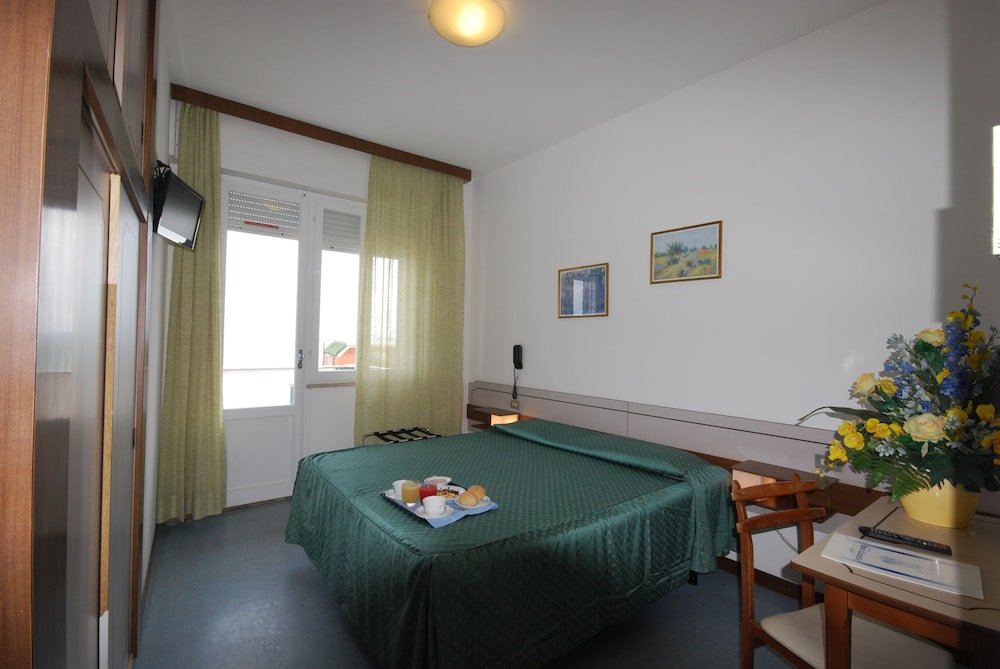 Фото Hotel Caravelle Pesaro