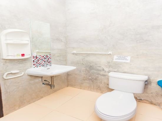 Фото Oyo 450 Rawai Studios Resort