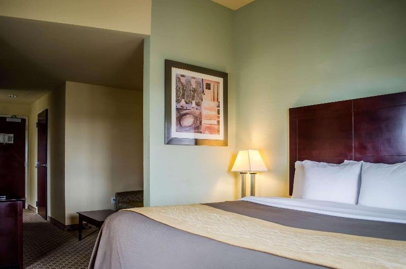 Фото Comfort Inn And Suites