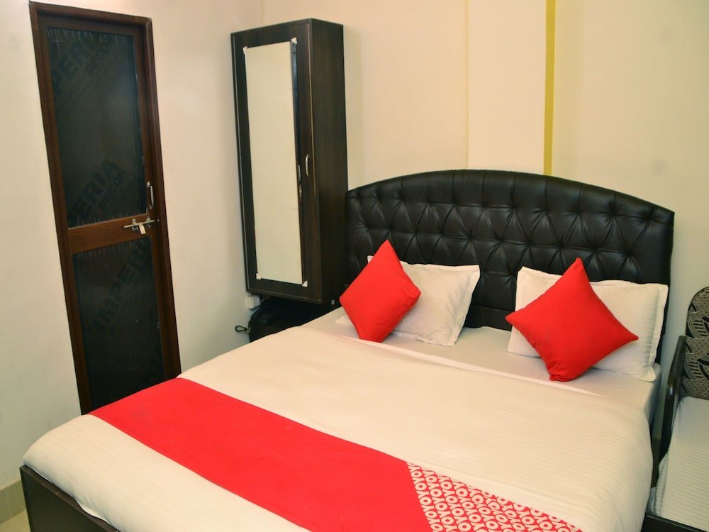 Фото Oyo 13086 Temple City Guest House