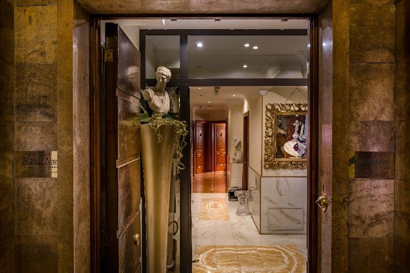 Фото Luxury Rooms H 2000 Roma