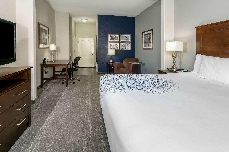 Гостиница La Quinta Inn & Suites by Wyndham Horn Lake Southaven Area