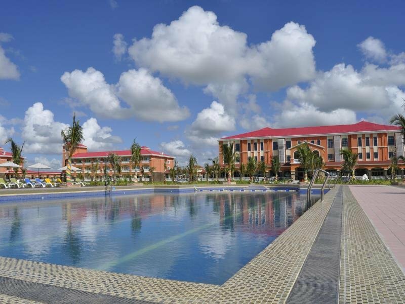 Гостиница Golden Peacock Resort Hotel в Бейре