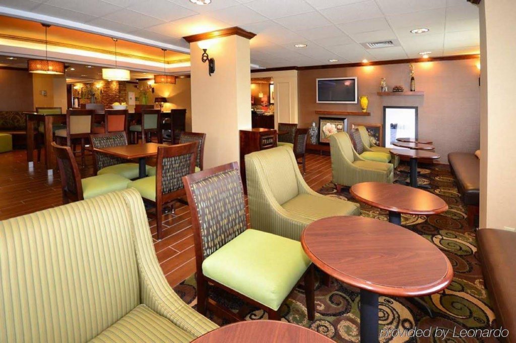 Фото Hampton Inn South Hill