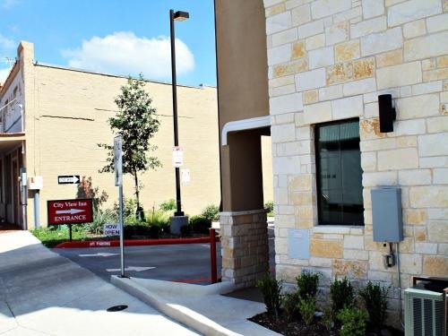 Фото Cityview Inn & Suites Downtown RiverCenter Area