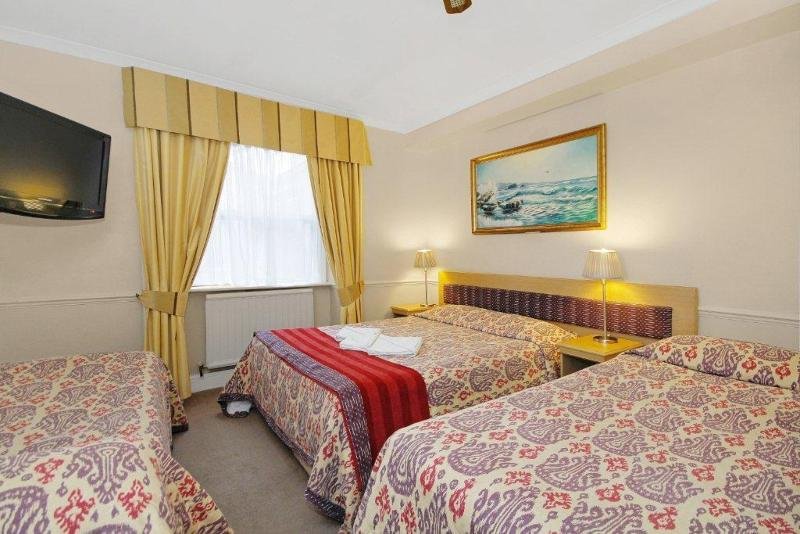 Фото Kingsway Park Hotel at Park Avenue