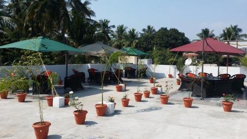 Фото FabHotel Nk Courtyard