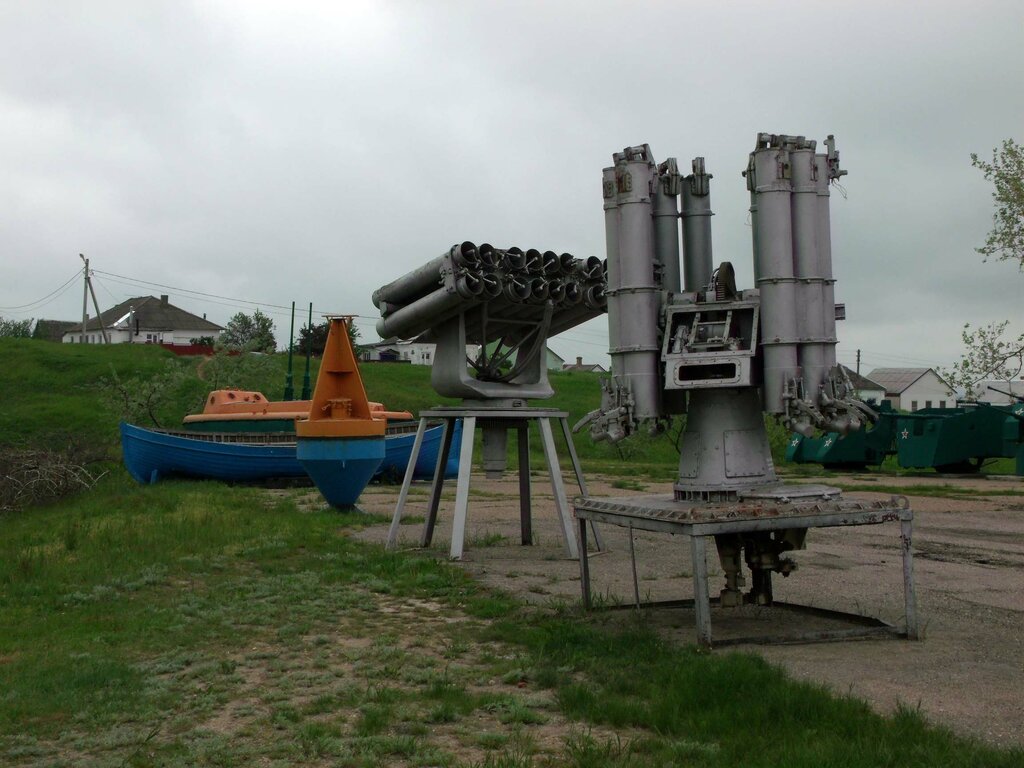 Monument to technology Бомбомет РБУ-6000, Temryuk, photo