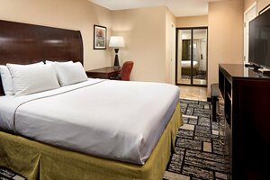 Гостиница Best Western Plus Meridian Inn & Suites, Anaheim-Orange