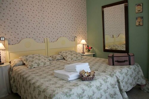 Гостиница Hostal Rural Luna Y Hostal Rural Lunaposada в Канделеде