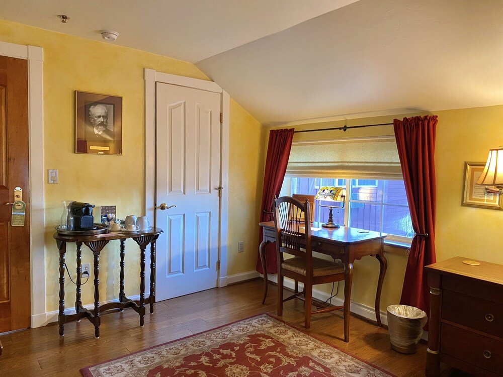 Фото Excelsior Inn