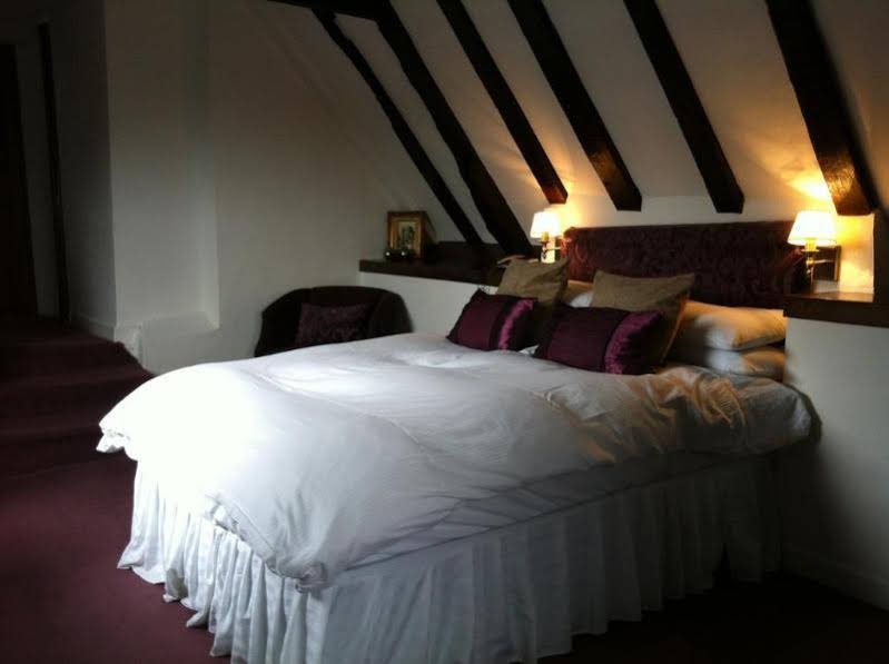 Фото The White Hart Hotel