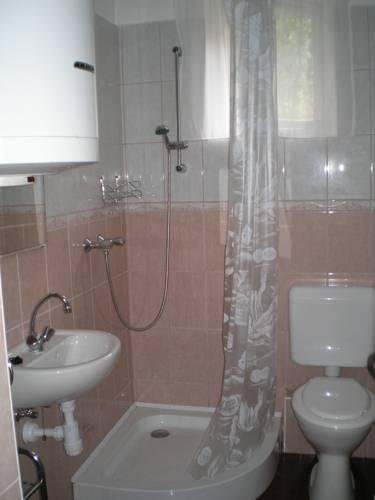 Фото Vadasztanya Apartmanhazak