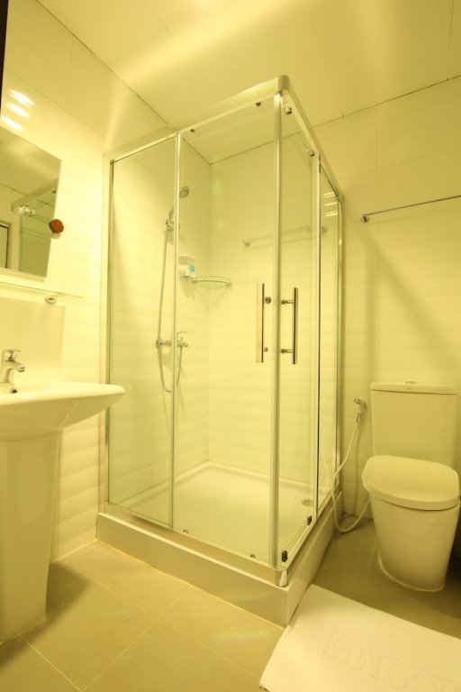 Фото 100 Moon Inn