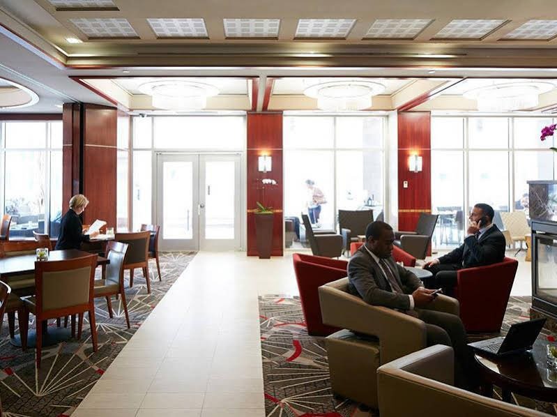 Фото DoubleTree by Hilton New York Midtown Fifth Ave