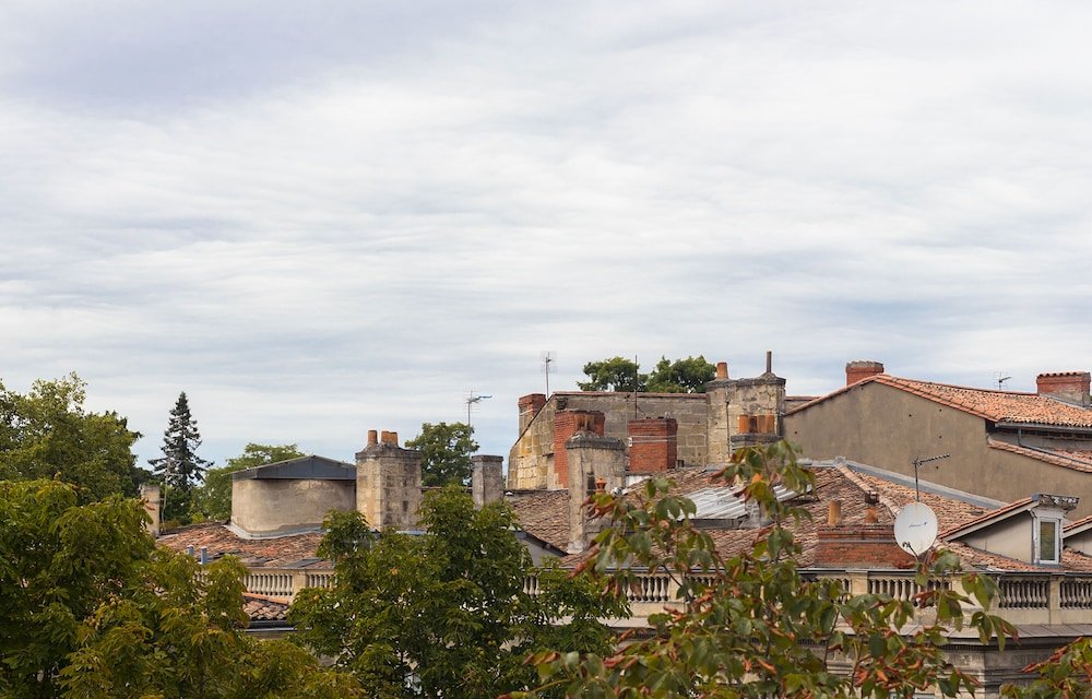 Фото Hôtel des Quinconces