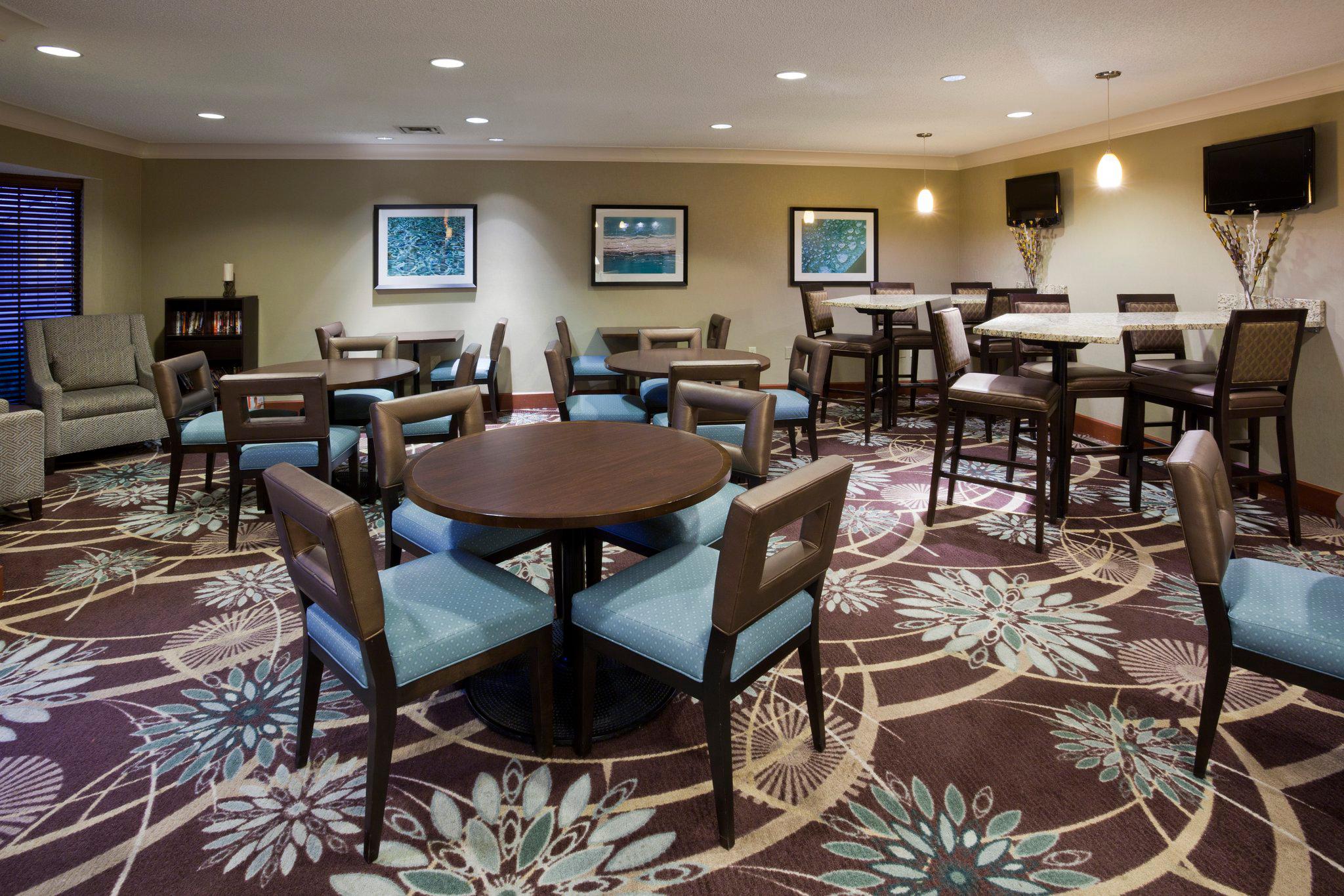 Фото Candlewood Suites Eagan Arpt South - Mall Area, an Ihg Hotel