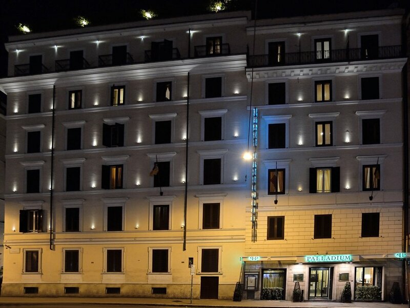 Отель Palladium Palace в Риме