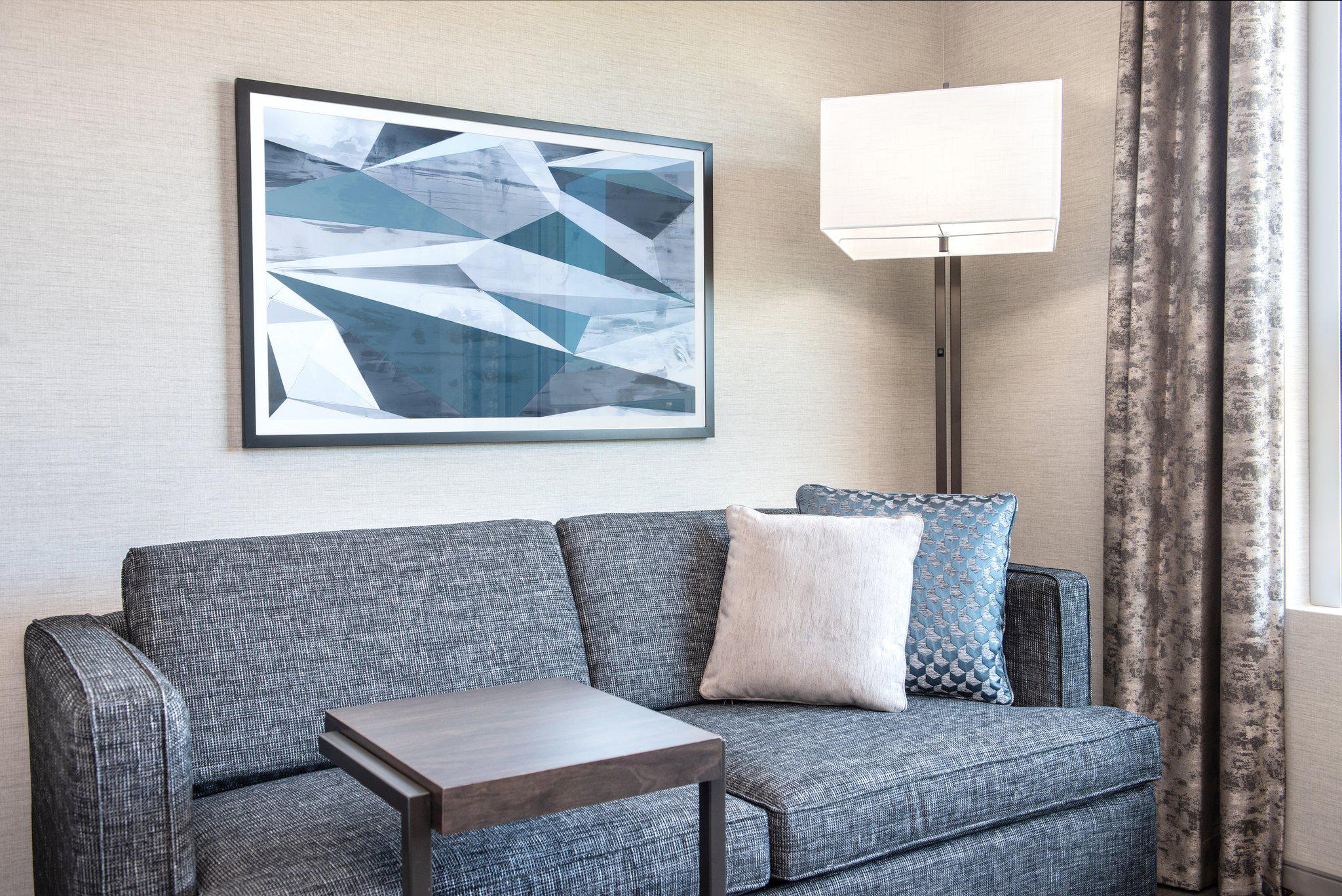 Фото Holiday Inn Boston Logan Airport - Chelsea, an Ihg Hotel