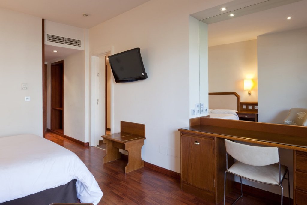 Фото Senator Barajas Hotel