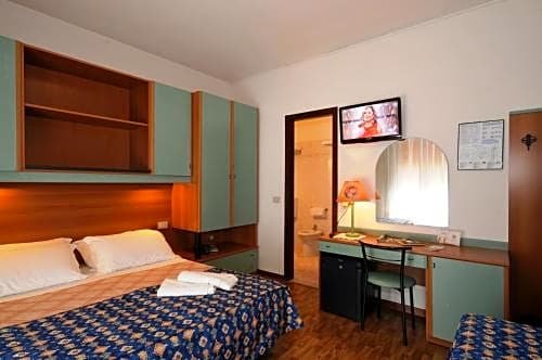 Фото Hotel Crystal