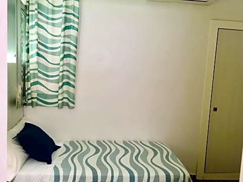 Фото Hostal Pitiusa